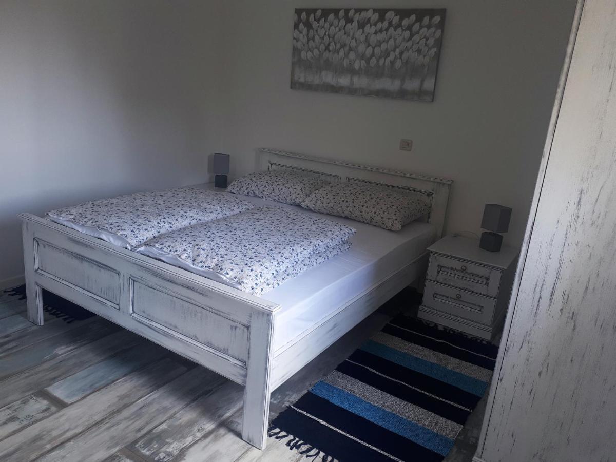 Apartment Terra Rossa Каштелир Экстерьер фото