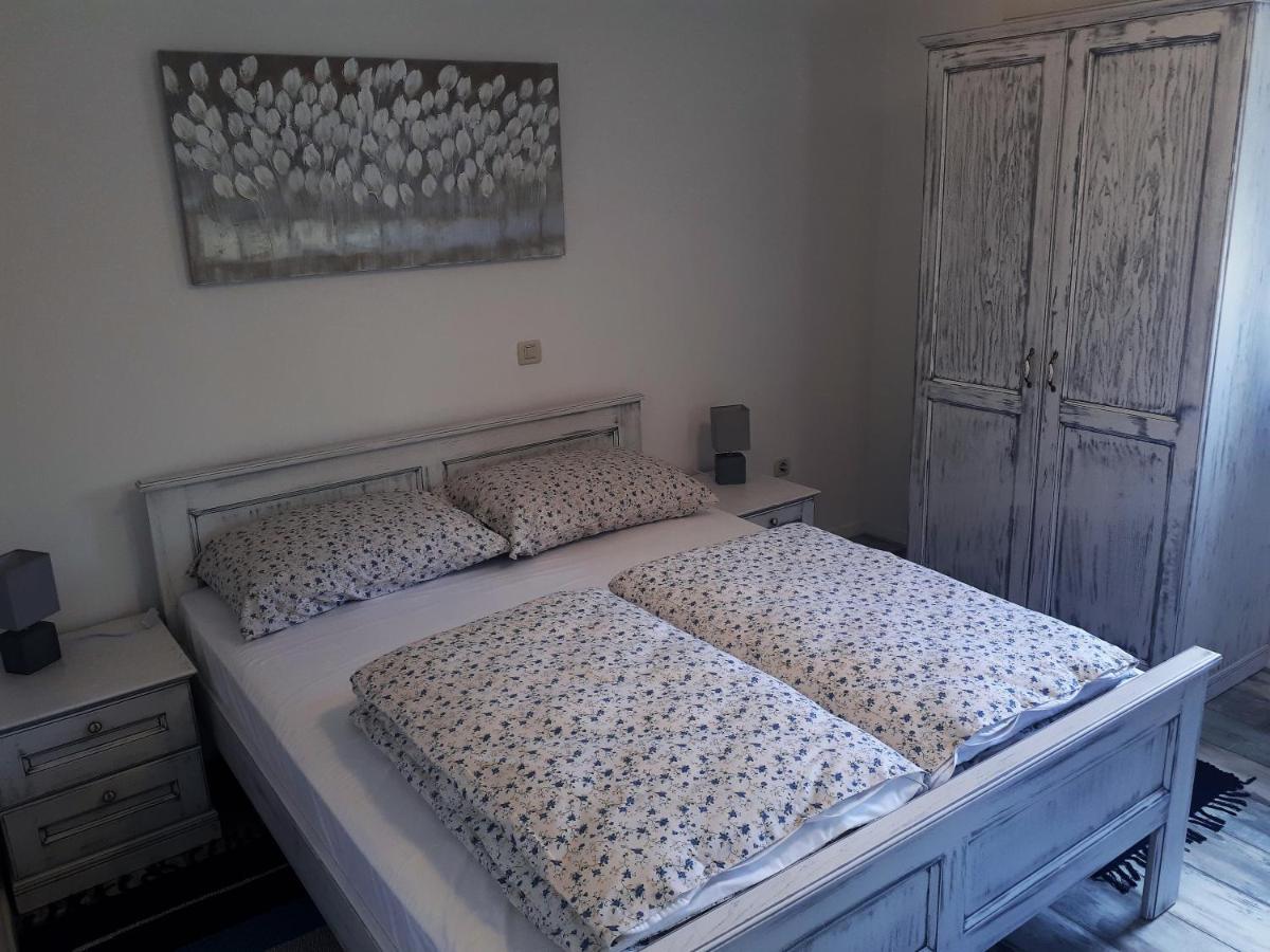 Apartment Terra Rossa Каштелир Экстерьер фото