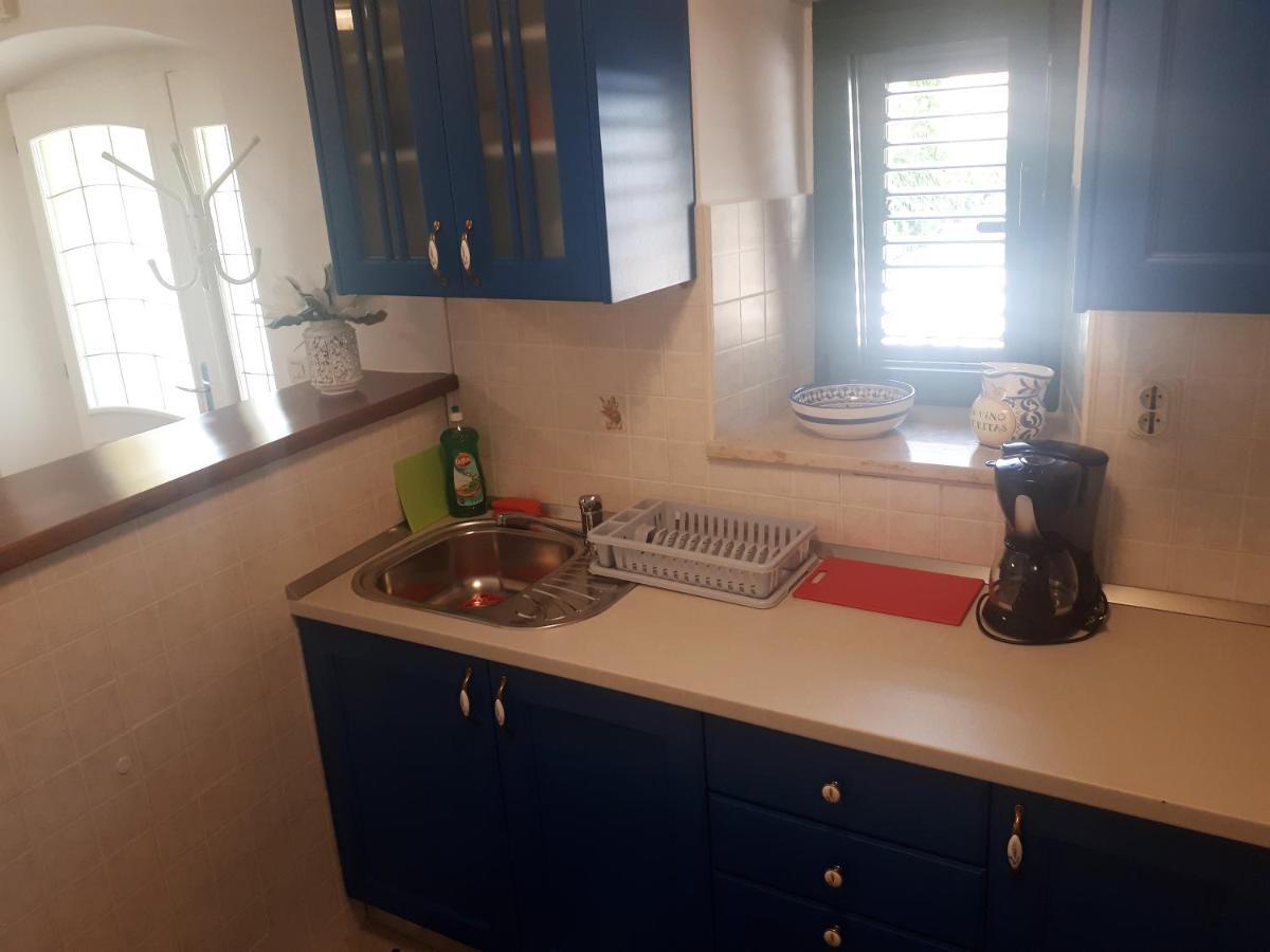 Apartment Terra Rossa Каштелир Экстерьер фото