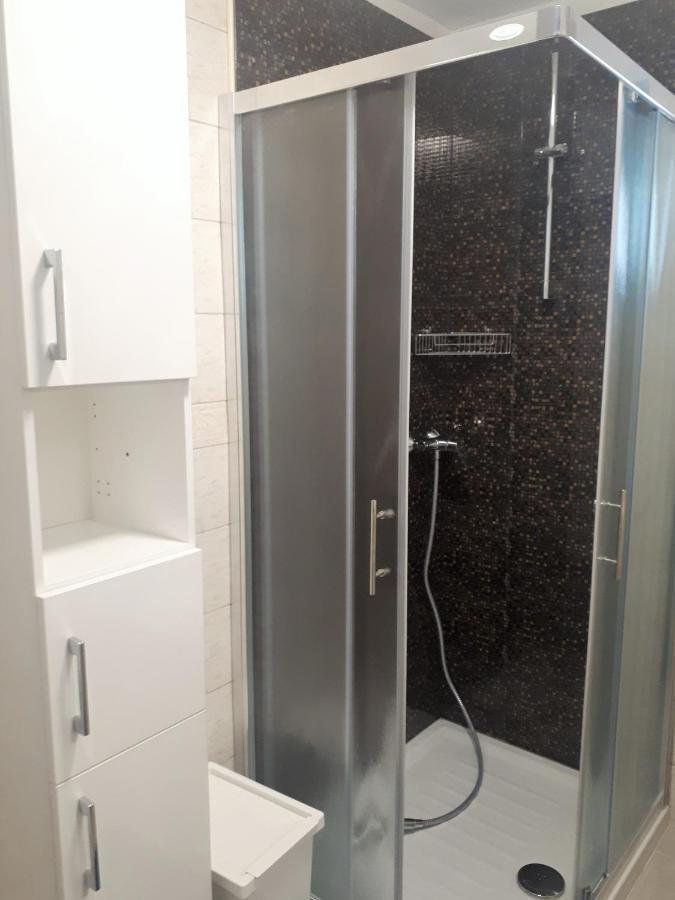 Apartment Terra Rossa Каштелир Экстерьер фото