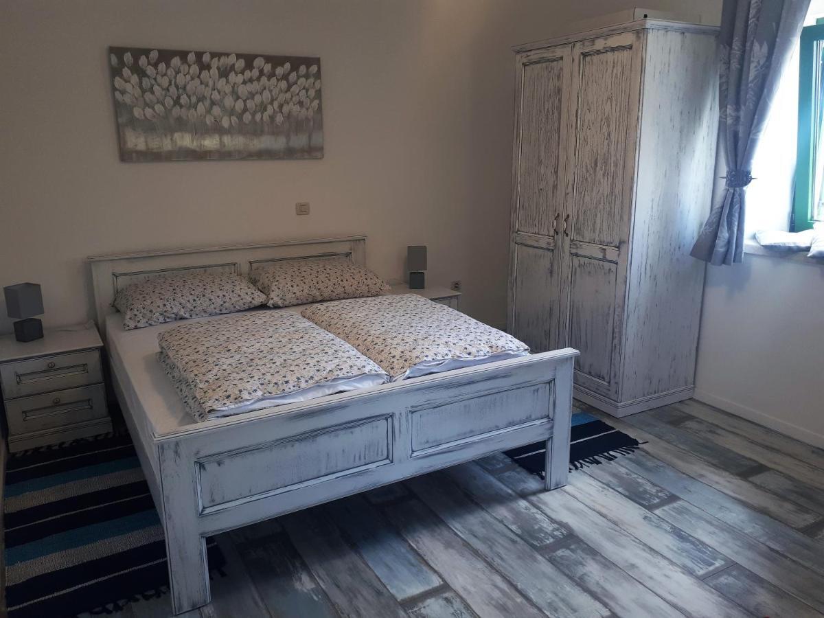 Apartment Terra Rossa Каштелир Экстерьер фото